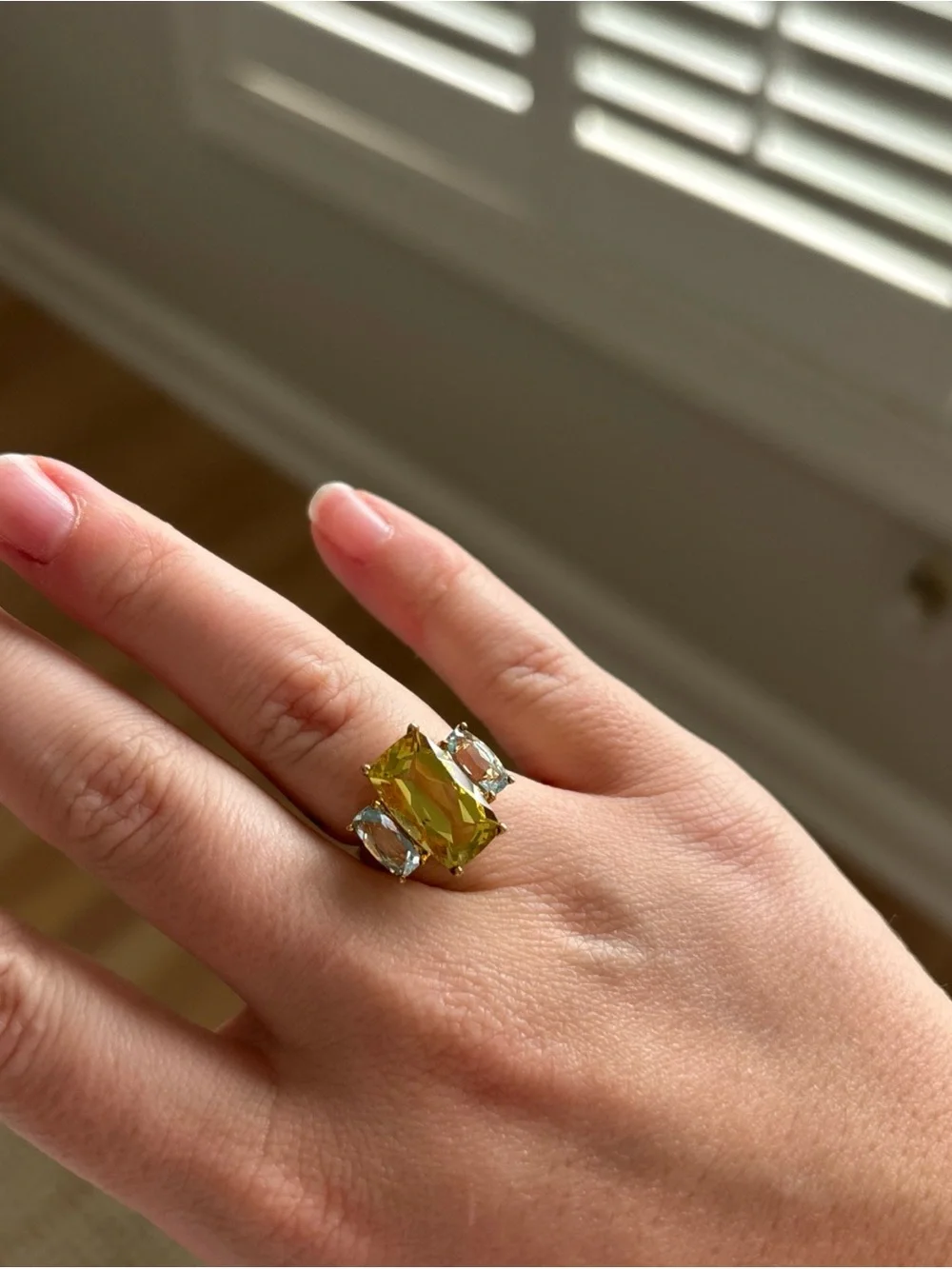 9ct gold 3 stone ring, citrine & aquamarine, size 4.75